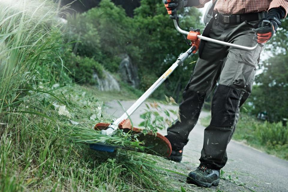 Guadañadora Husqvarna 143RII Trbajo pesado